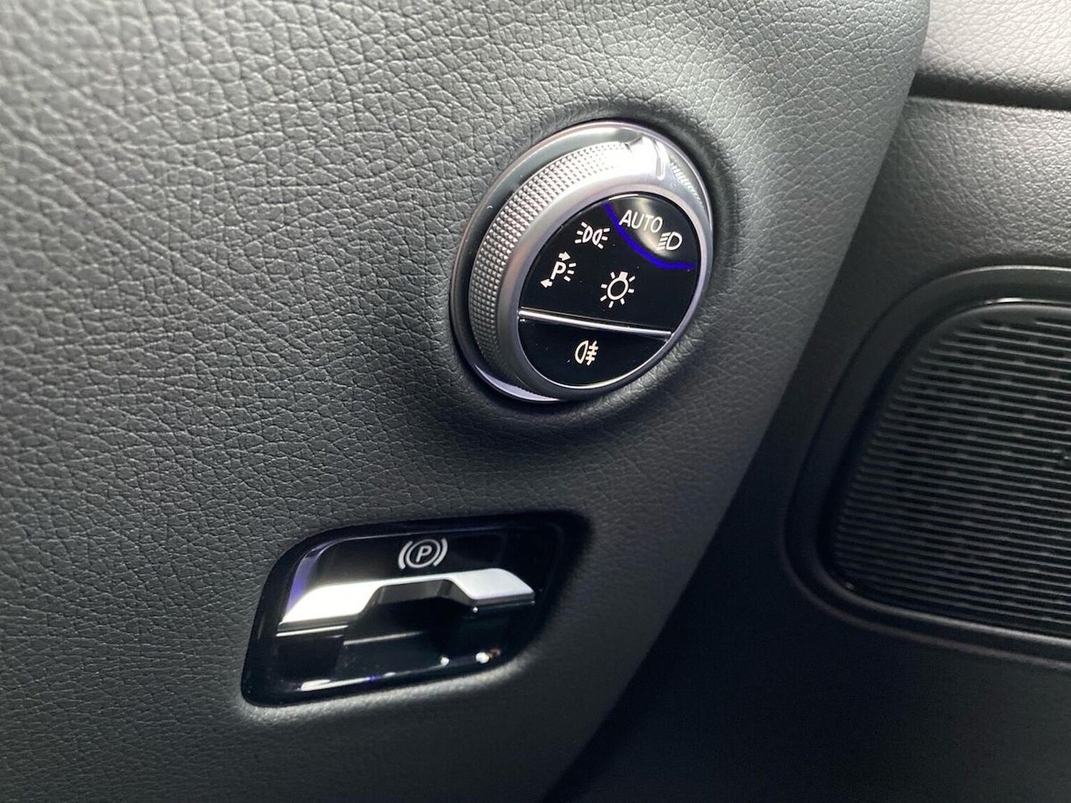 Used Mercedes-Benz GLC 2024 for sale - 77488258: Photo 22