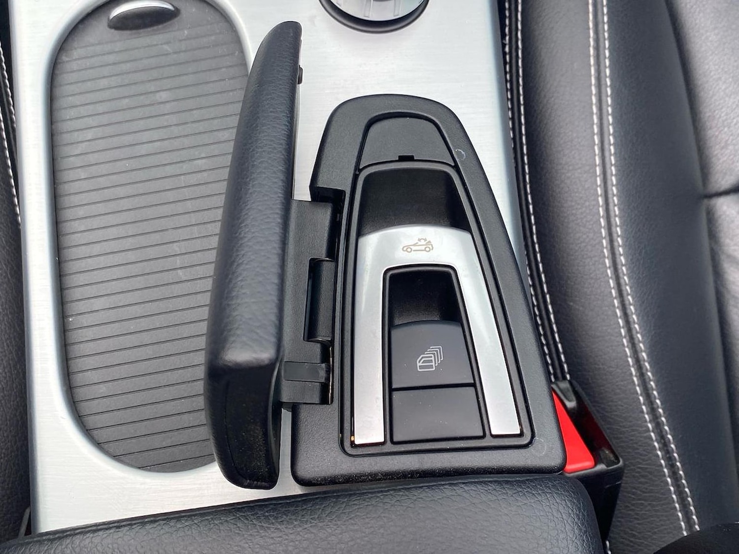 Used Mercedes-Benz SLK 2015 for sale - 76694564: Photo 35