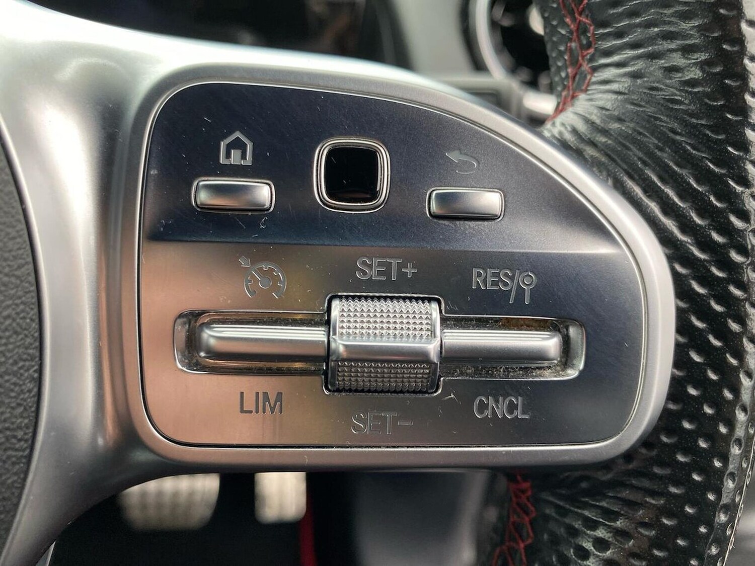 Used Mercedes-Benz GLB 2022 for sale - 76536615: Photo 27