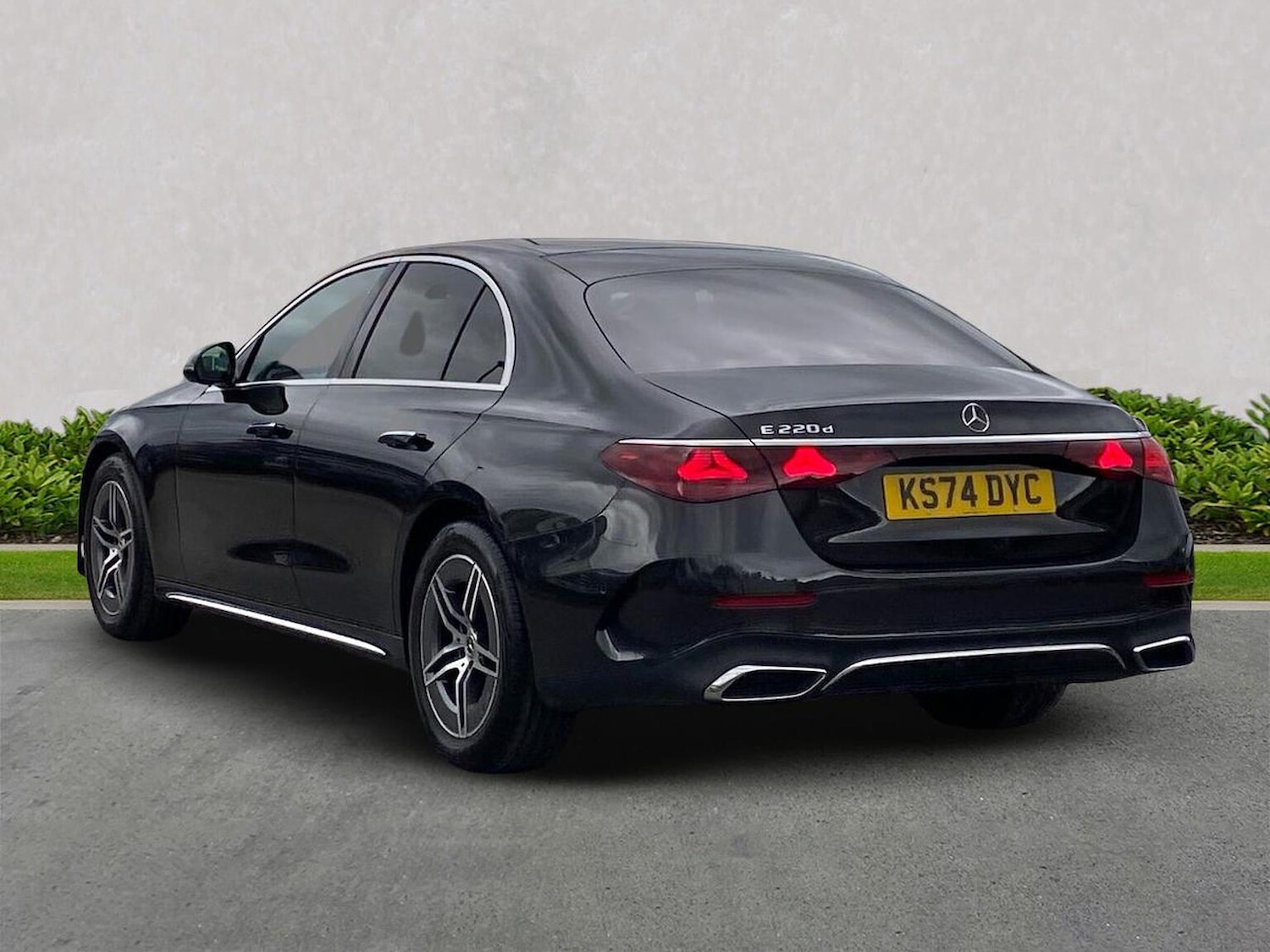 Used Mercedes-Benz E Class 2024 for sale - 76143008: Photo 2