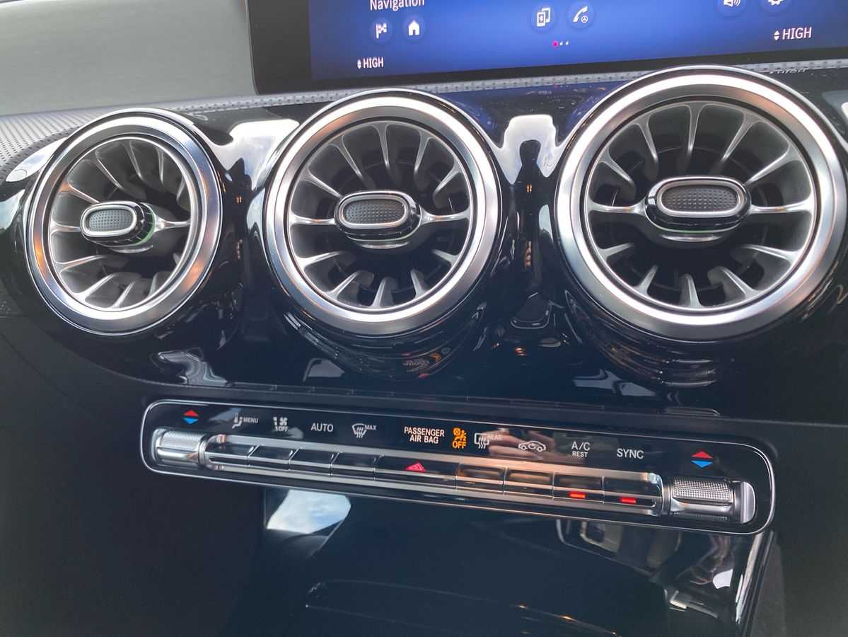 Used Mercedes-Benz CLA 2024 for sale - 77610103: Photo 12