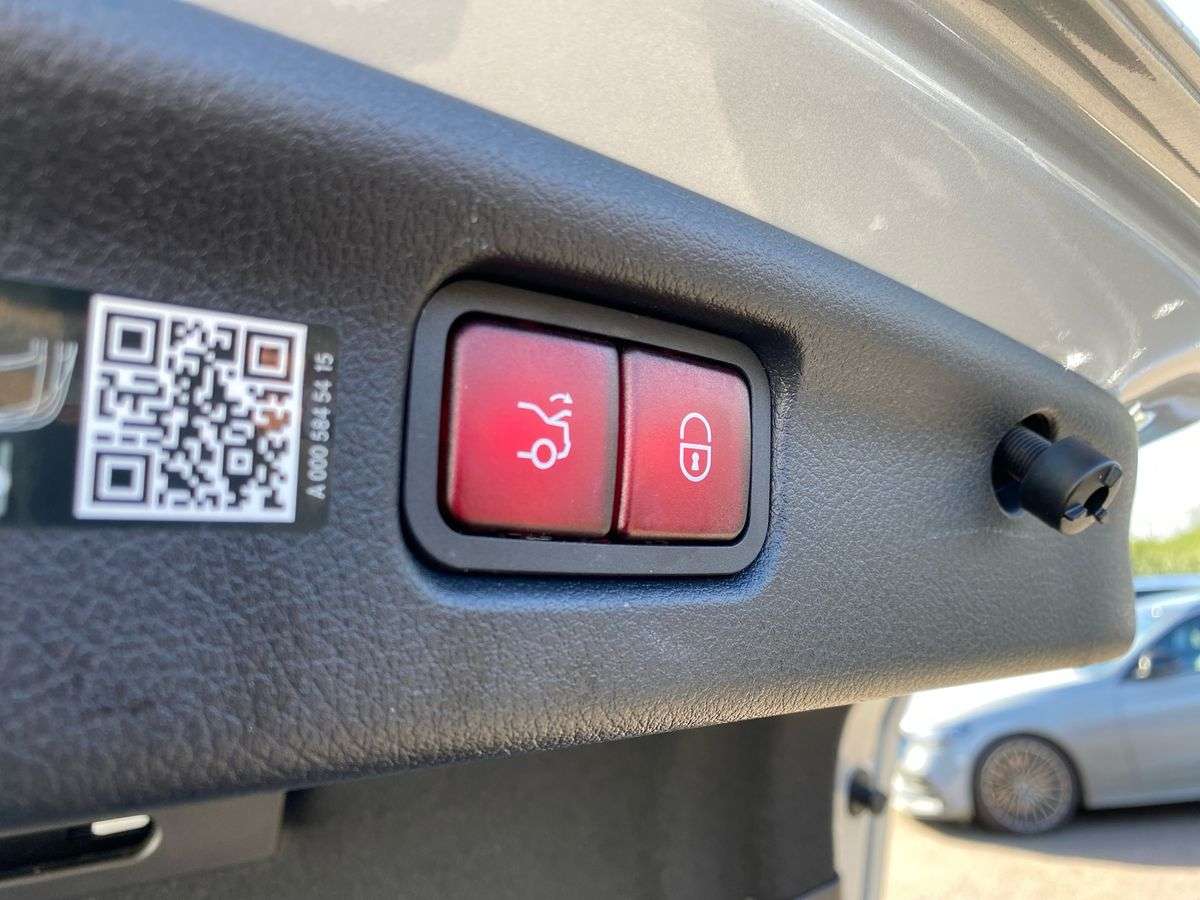 Used Mercedes-Benz C Class 2024 for sale - 78196028: Photo 40