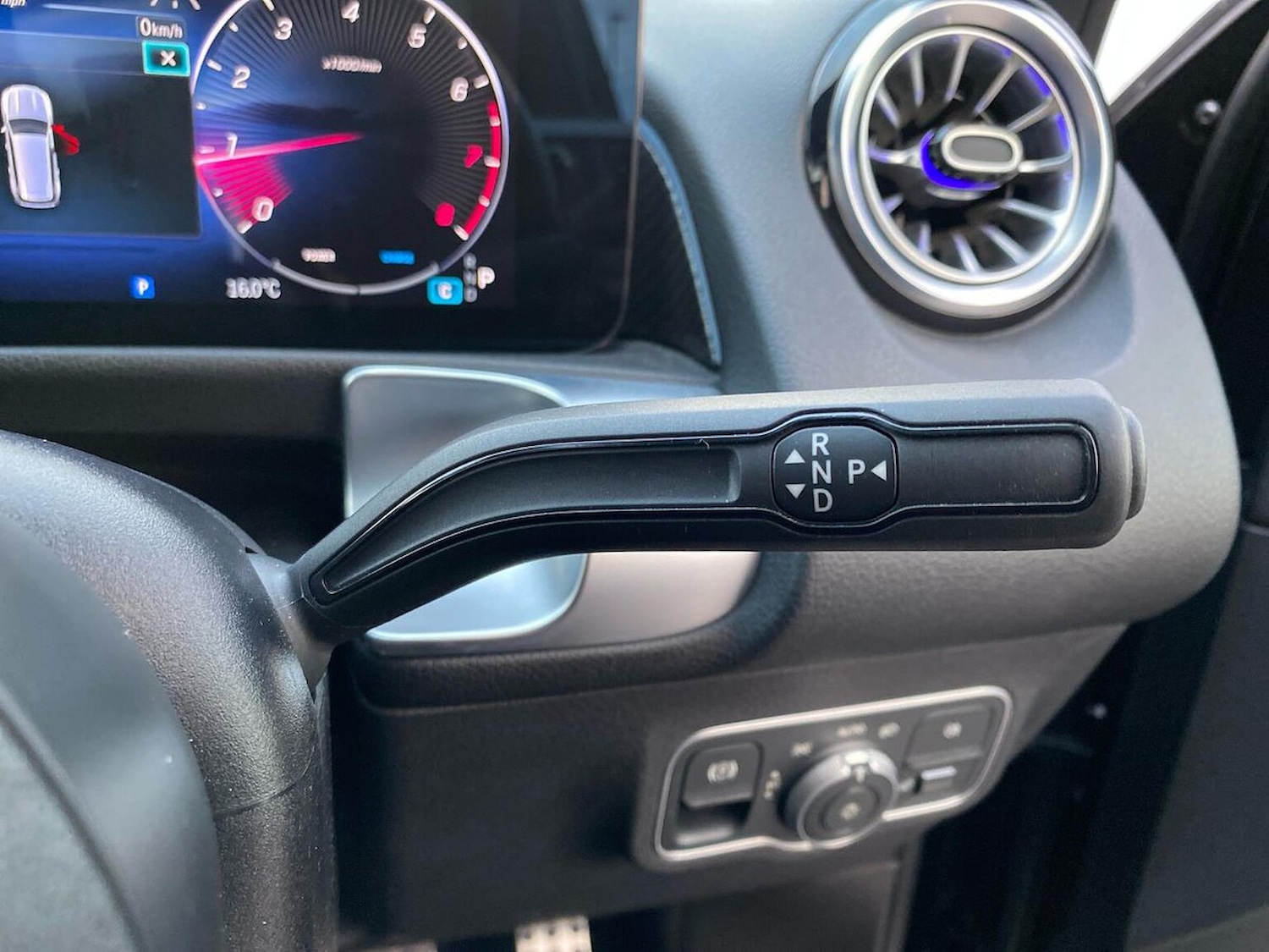 Used Mercedes-Benz GLB 2024 for sale - 76490517: Photo 29