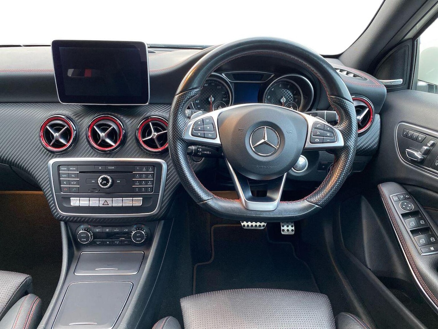 Used Mercedes-Benz A-Class 2016 for sale - 76379043: Photo 9