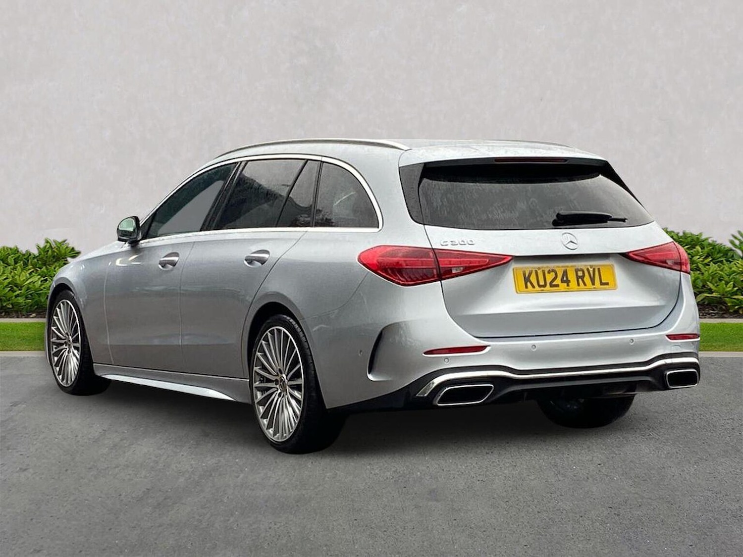 Used Mercedes-Benz C Class 2024 for sale - 76600113: Photo 2