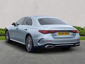 Used Mercedes-Benz E-Class 2024 for sale - 75987722: Photo 2