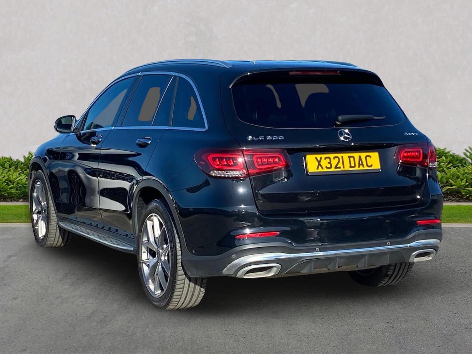 Used Mercedes-Benz GLC 2022 for sale - 76365085: Photo 2