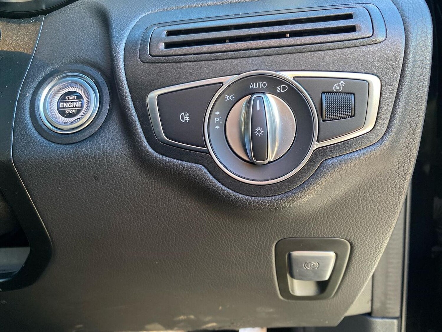Used Mercedes-Benz GLC 2022 for sale - 76365085: Photo 22