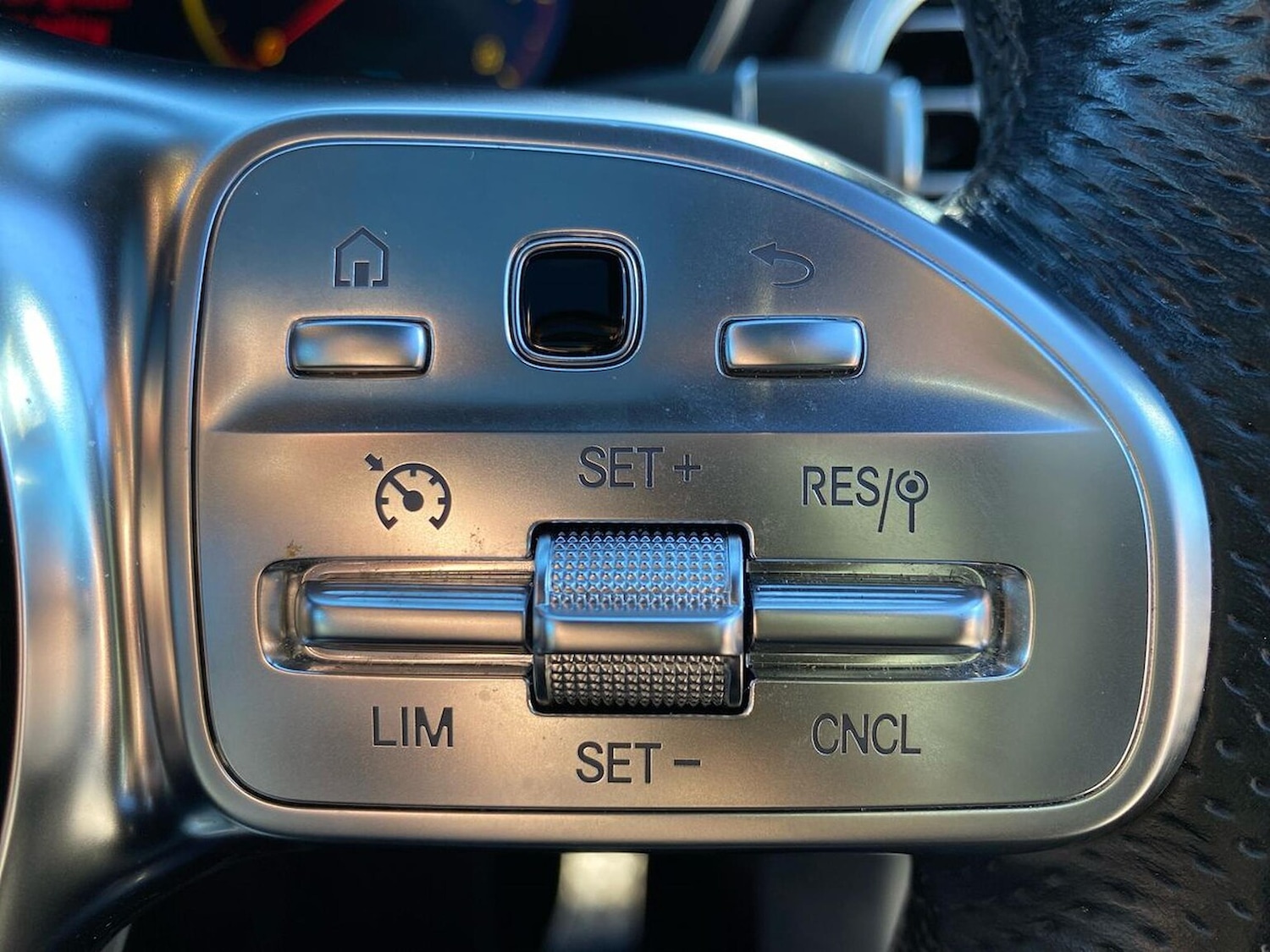 Used Mercedes-Benz GLC 2022 for sale - 76365085: Photo 27