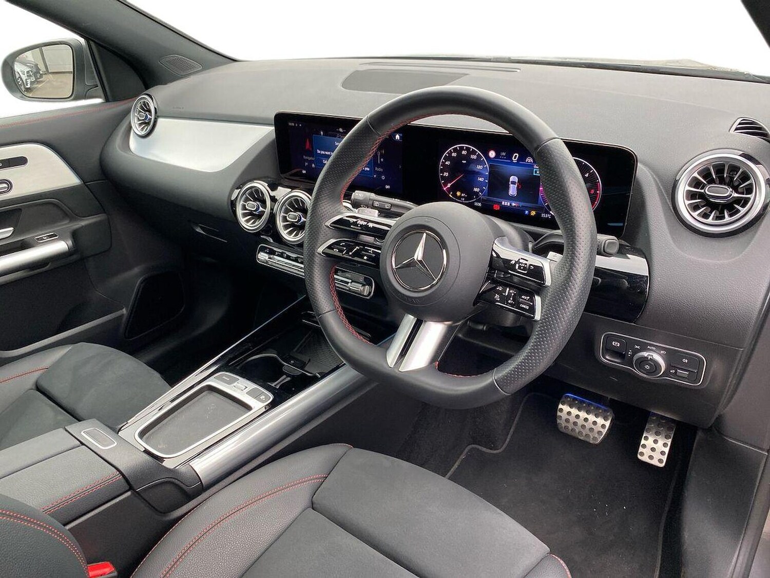 Used Mercedes-Benz GLA 2024 for sale - 76305400: Photo 15