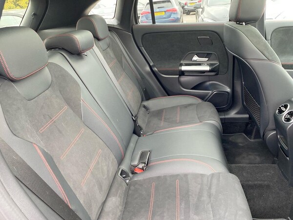 Used Mercedes-Benz GLA 2024 for sale - 76305400: Photo 16