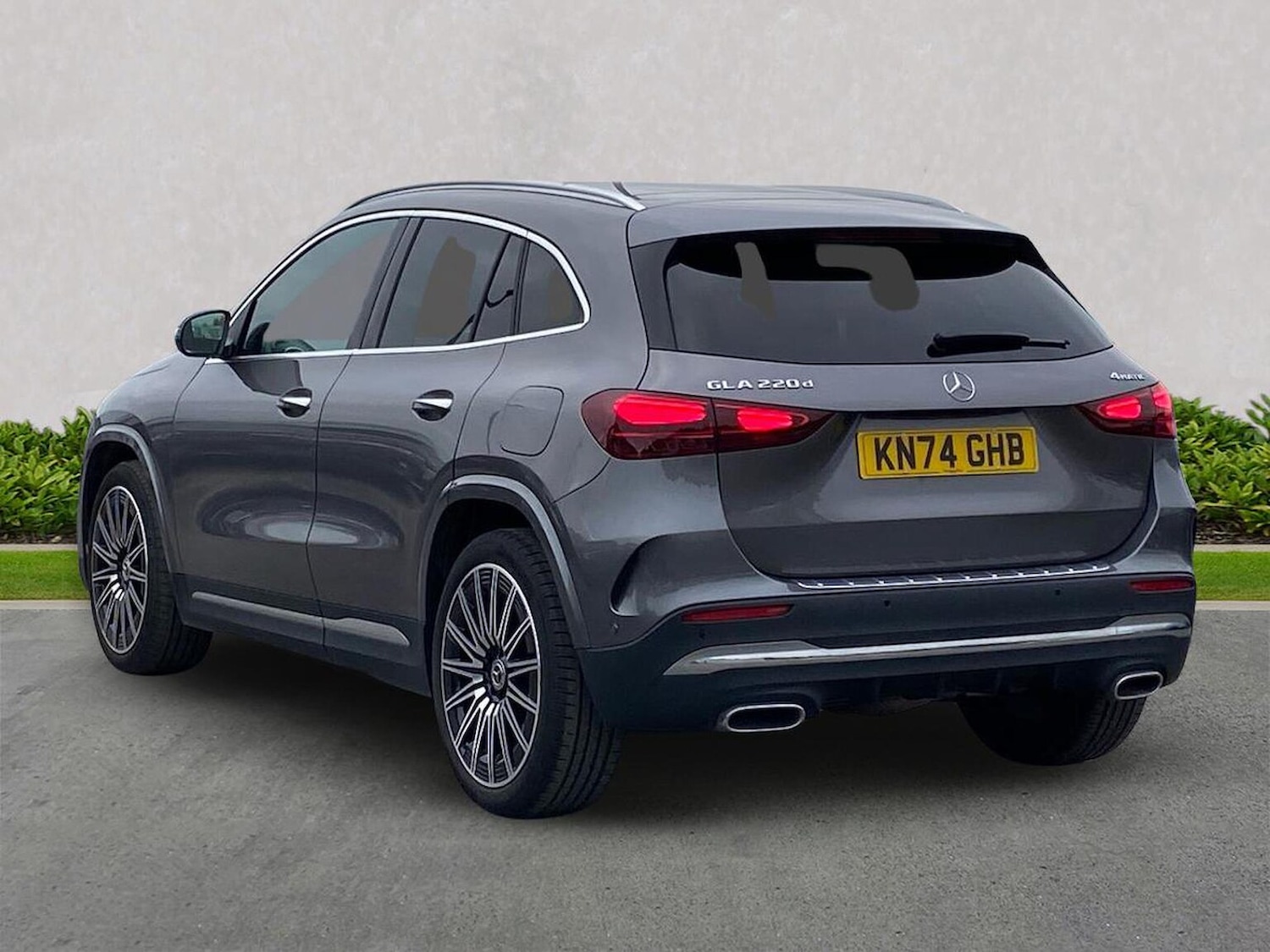 Used Mercedes-Benz GLA 2024 for sale - 76305400: Photo 2