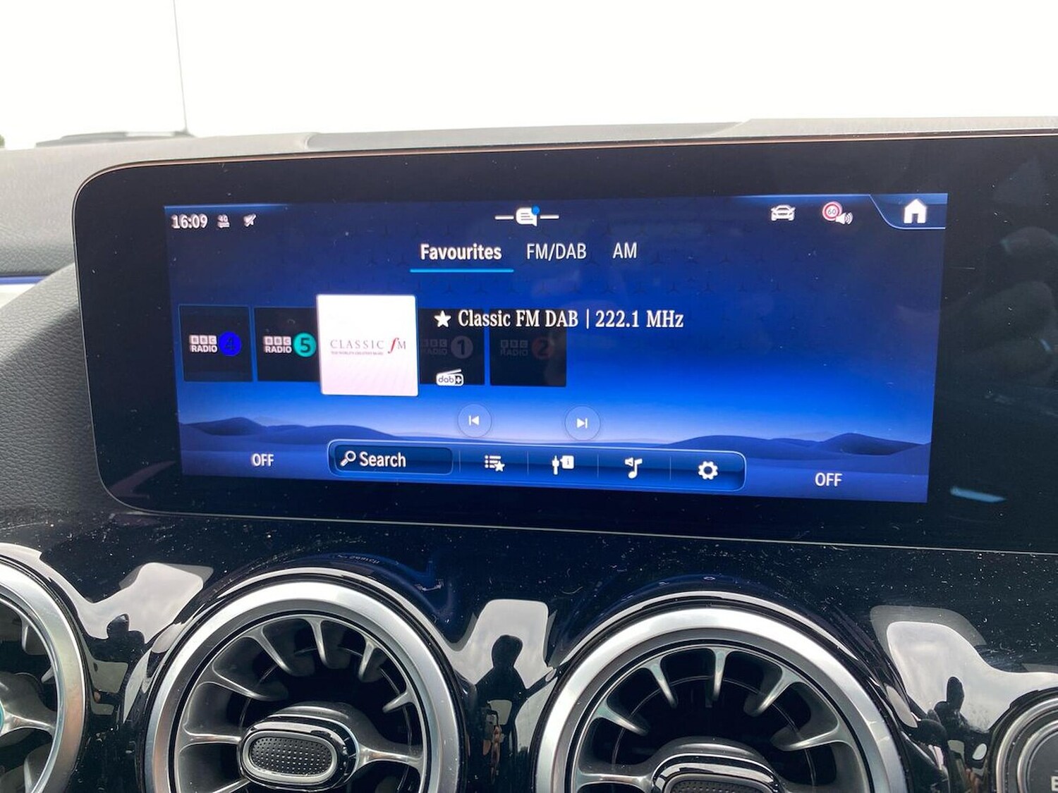 Used Mercedes-Benz GLA 2024 for sale - 76305400: Photo 25