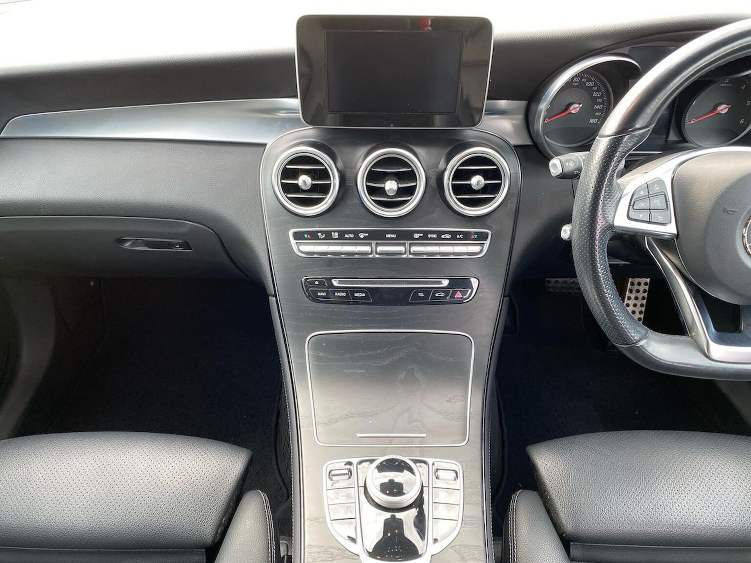 Used Mercedes-Benz GLC 2019 for sale - 76799376: Photo 13