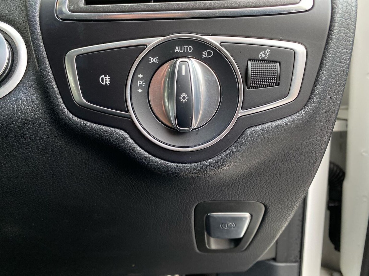 Used Mercedes-Benz GLC 2019 for sale - 76799376: Photo 22