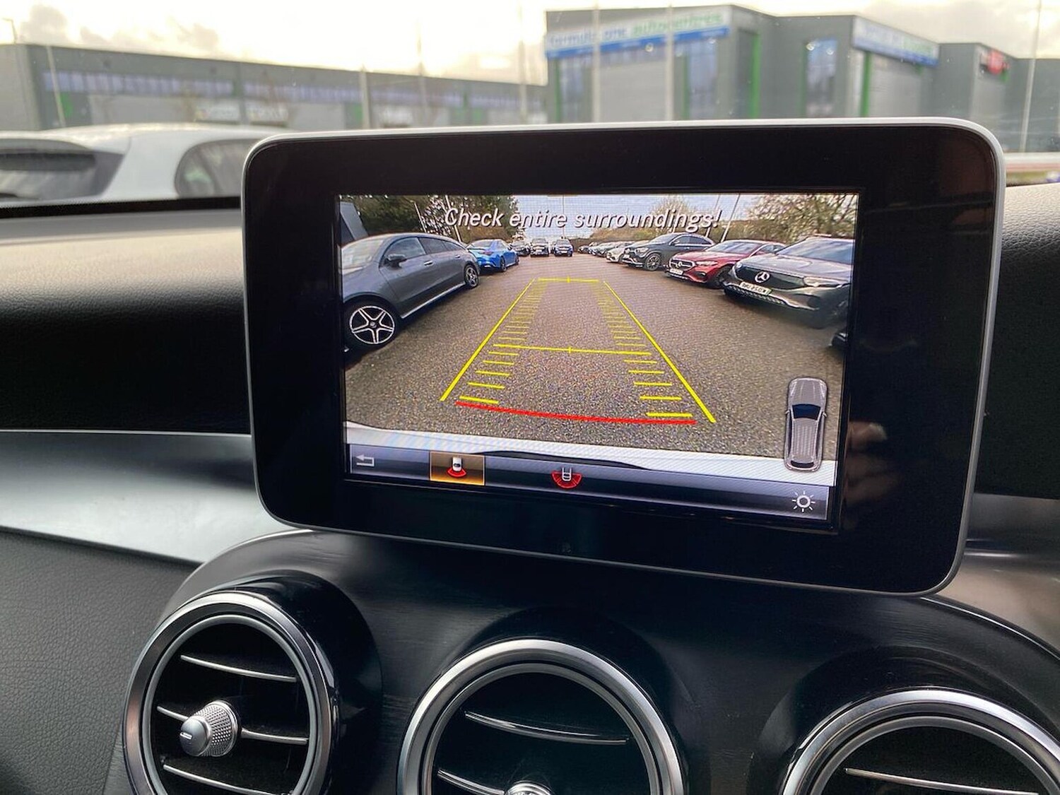 Used Mercedes-Benz GLC 2019 for sale - 76799376: Photo 23