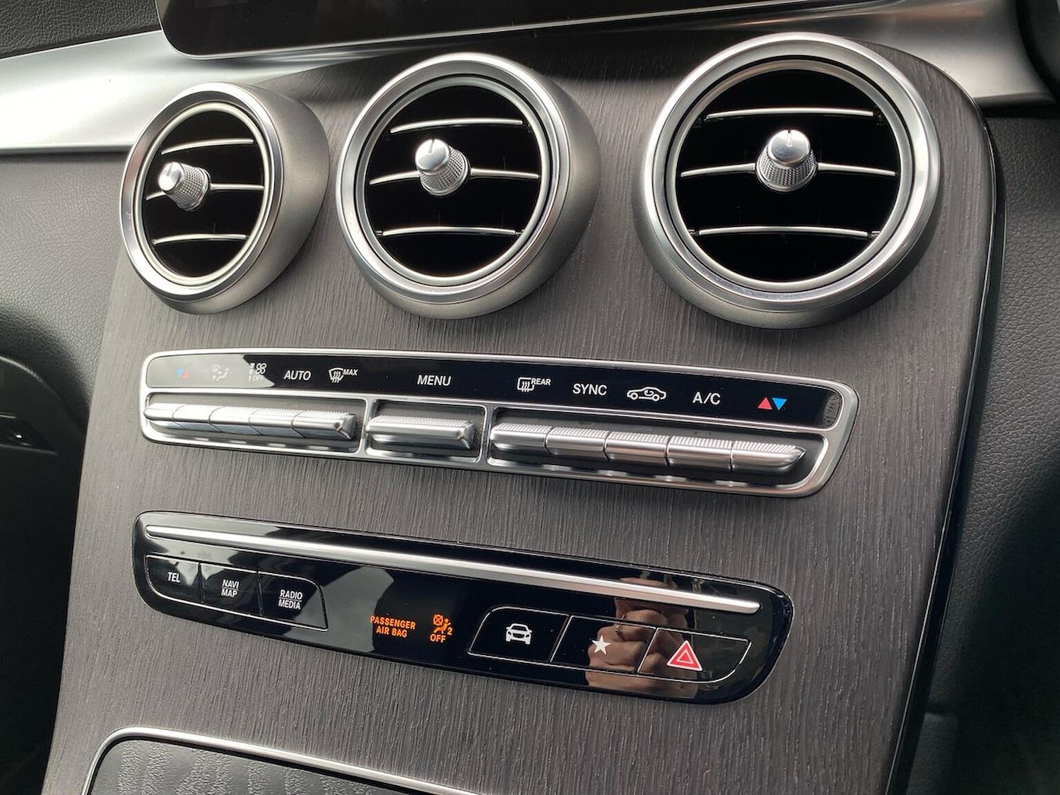 Used Mercedes-Benz GLC 2019 for sale - 76382673: Photo 12