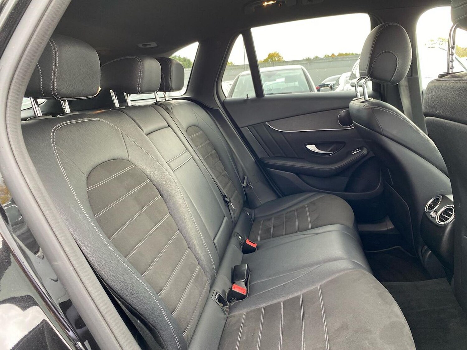 Used Mercedes-Benz GLC 2019 for sale - 76382673: Photo 16
