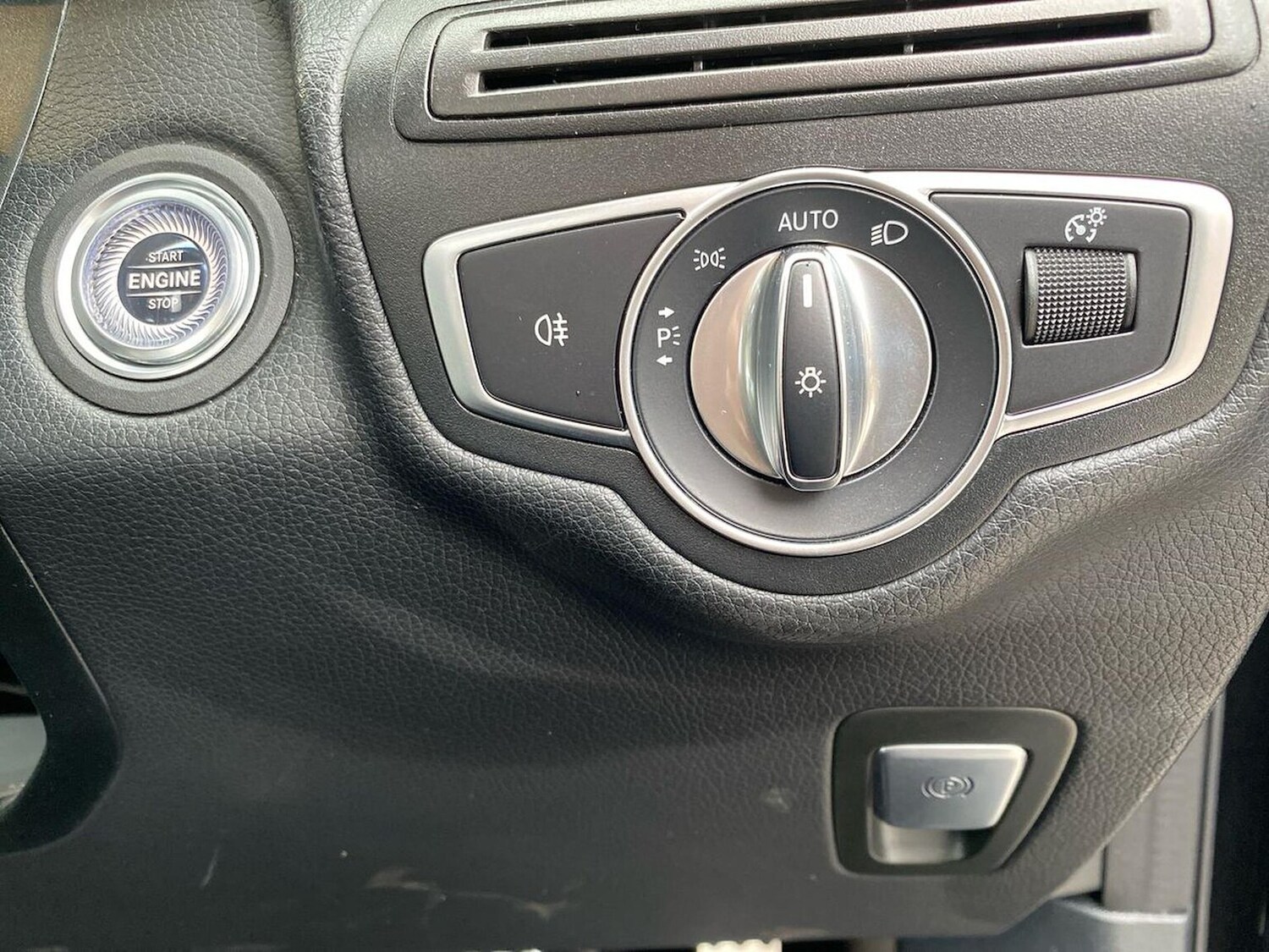 Used Mercedes-Benz GLC 2019 for sale - 76382673: Photo 22