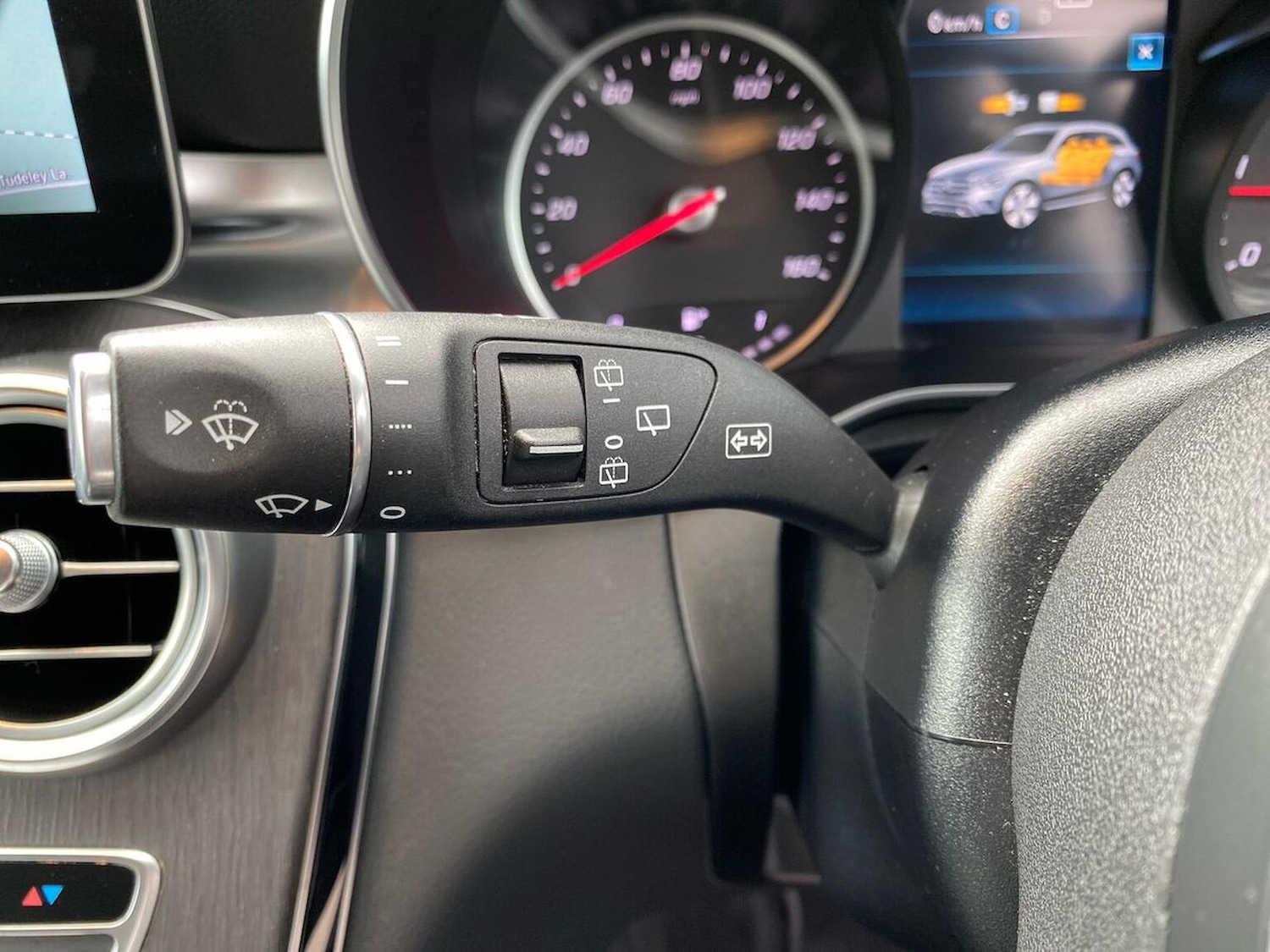 Used Mercedes-Benz GLC 2019 for sale - 76382673: Photo 28