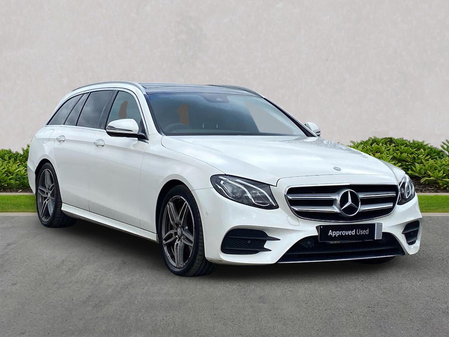 Used Mercedes-Benz E Class 2017 for sale - 76387170: Photo 1