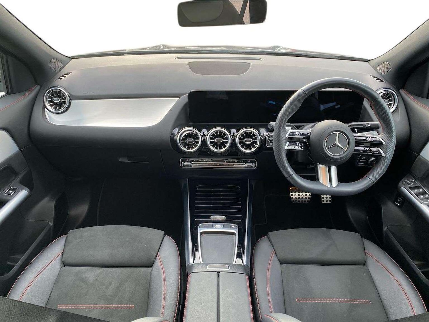 Used Mercedes-Benz GLA 2025 for sale - 77946122: Photo 8