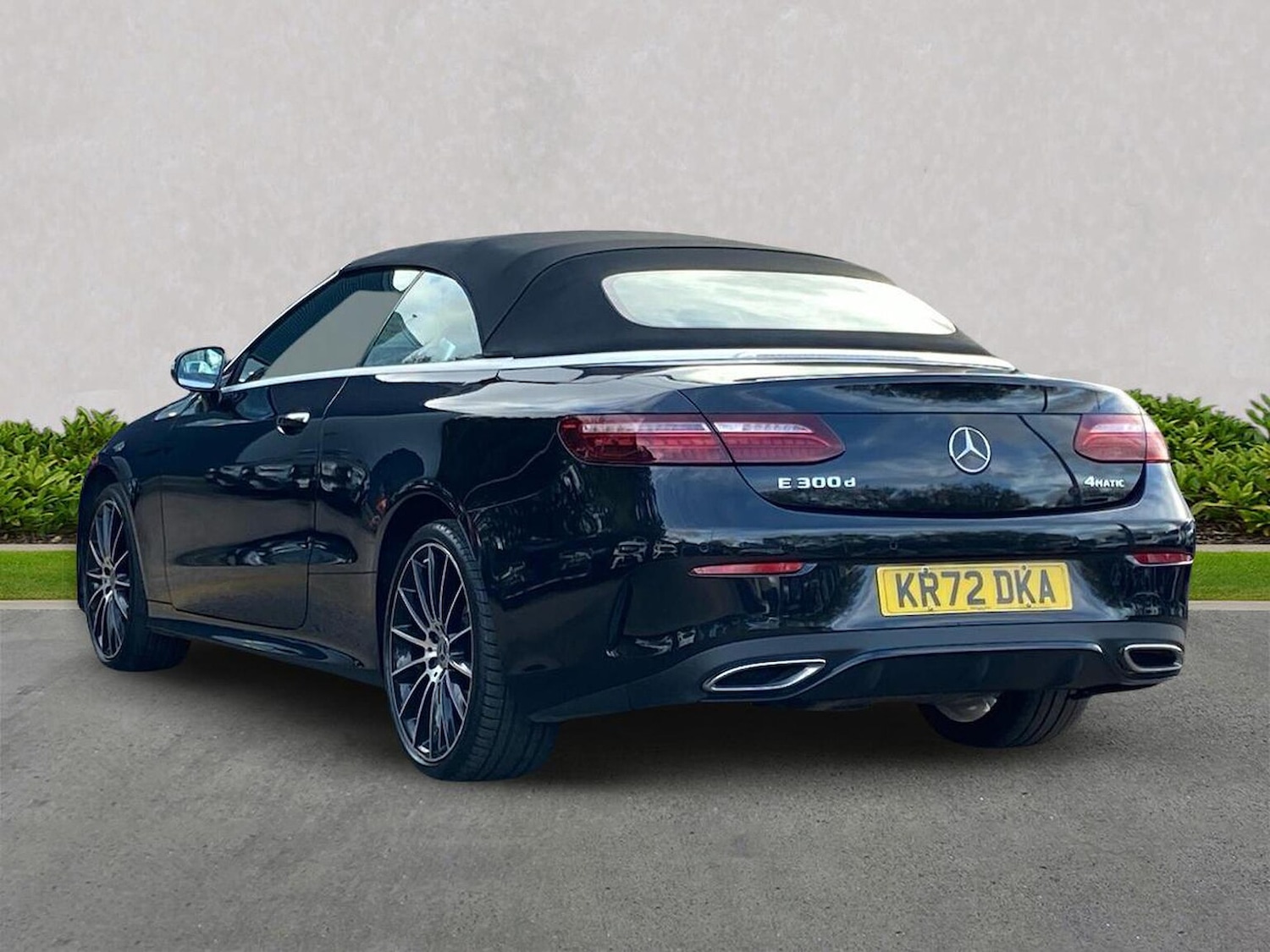 Used Mercedes-Benz E Class 2023 for sale - 76543052: Photo 2