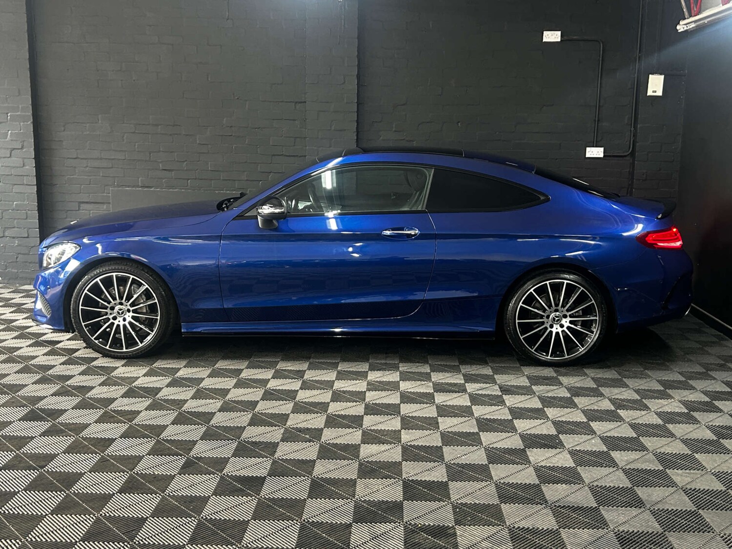 Used Mercedes-Benz C Class 2017 for sale - 77941624: Photo 15