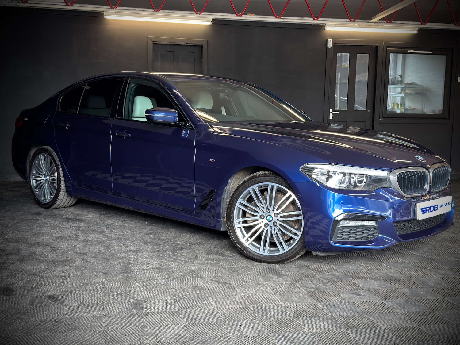 Used BMW 5 Series 2017 for sale - 76278296: Photo 12