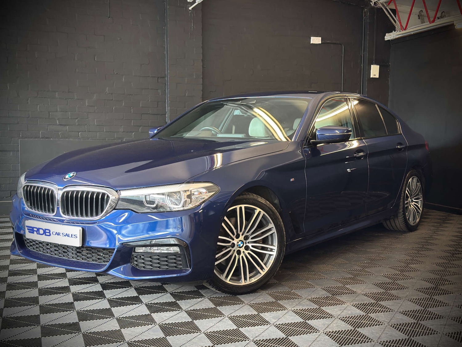 Used BMW 5 Series 2017 for sale - 76278296: Photo 2