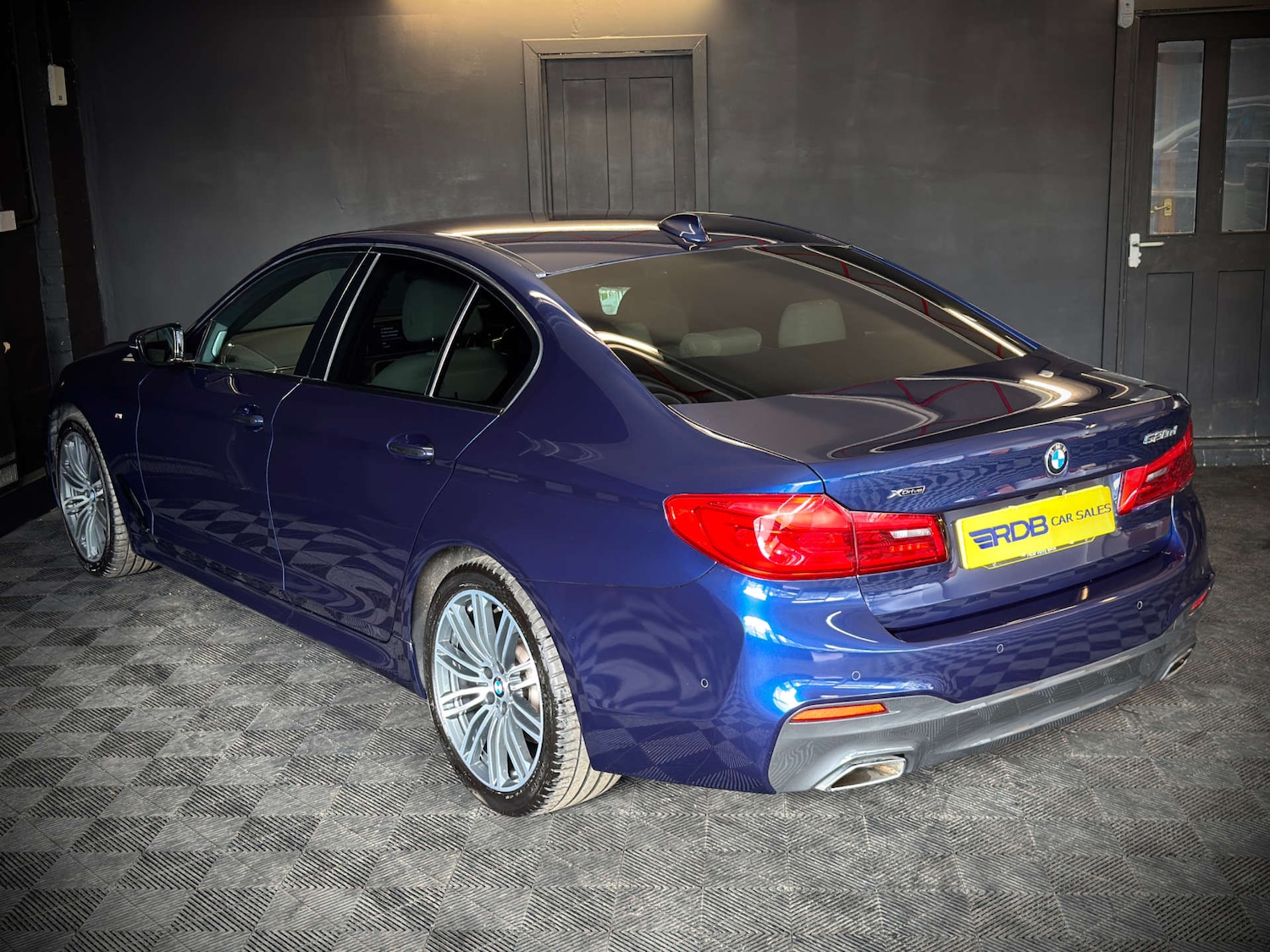 Used BMW 5 Series 2017 for sale - 76278296: Photo 28