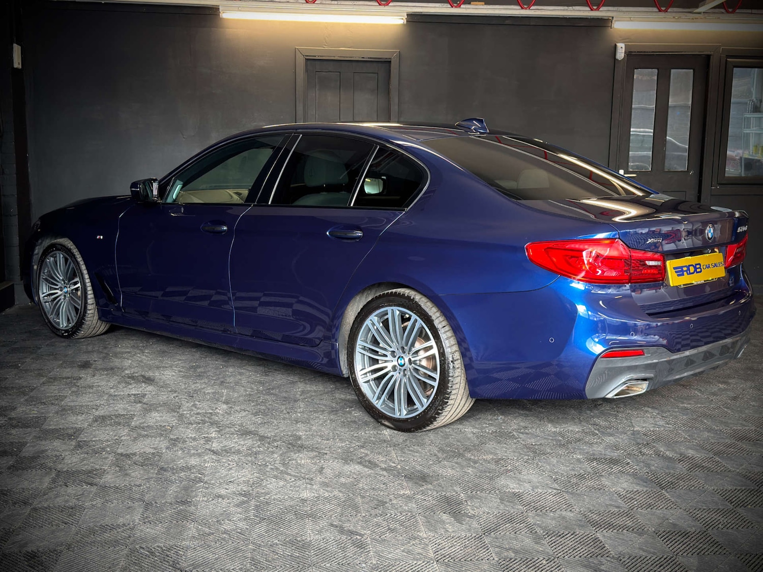 Used BMW 5 Series 2017 for sale - 76278296: Photo 29
