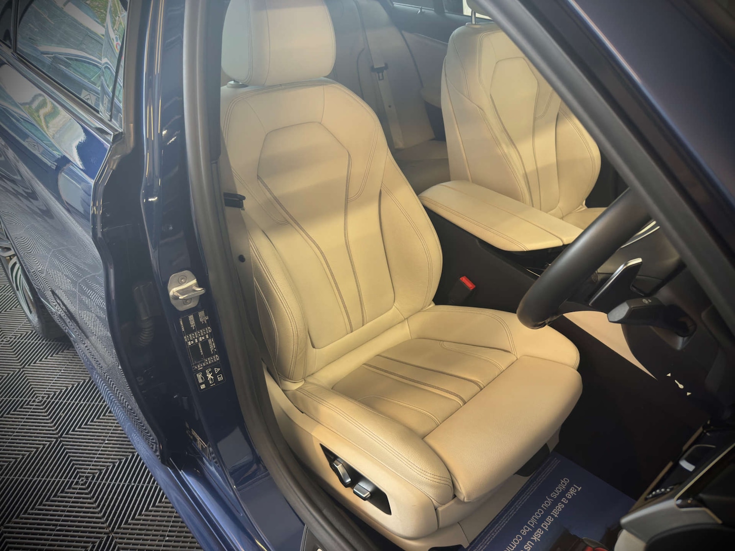 Used BMW 5 Series 2017 for sale - 76278296: Photo 33