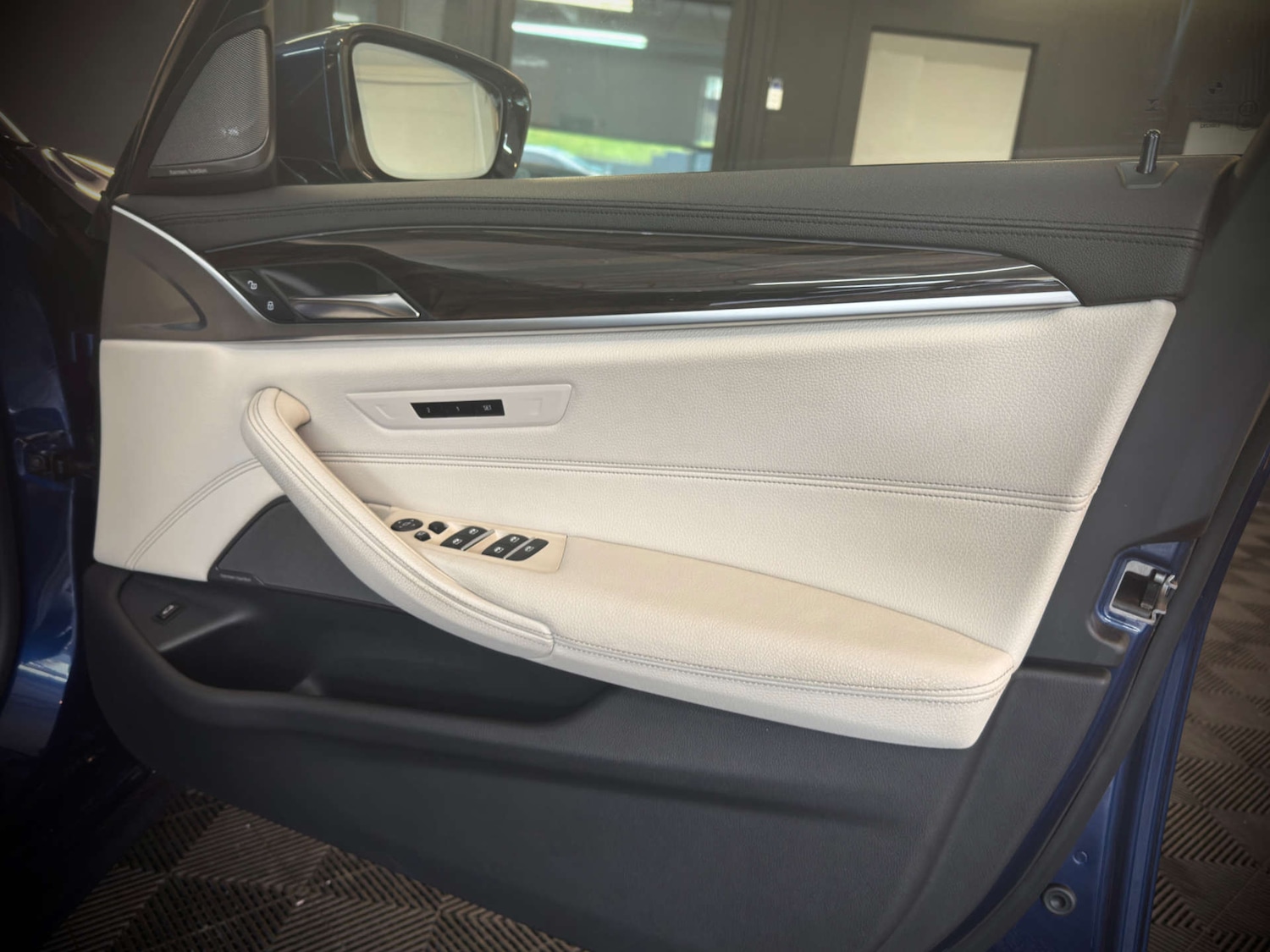 Used BMW 5 Series 2017 for sale - 76278296: Photo 34
