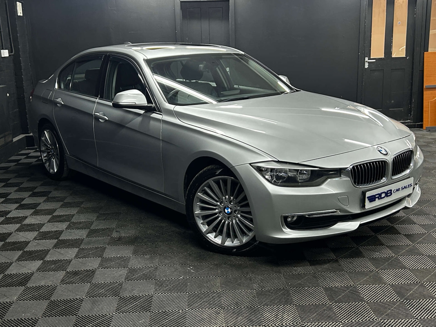 Used BMW 3 Series 2013 for sale - 77621882: Photo 10