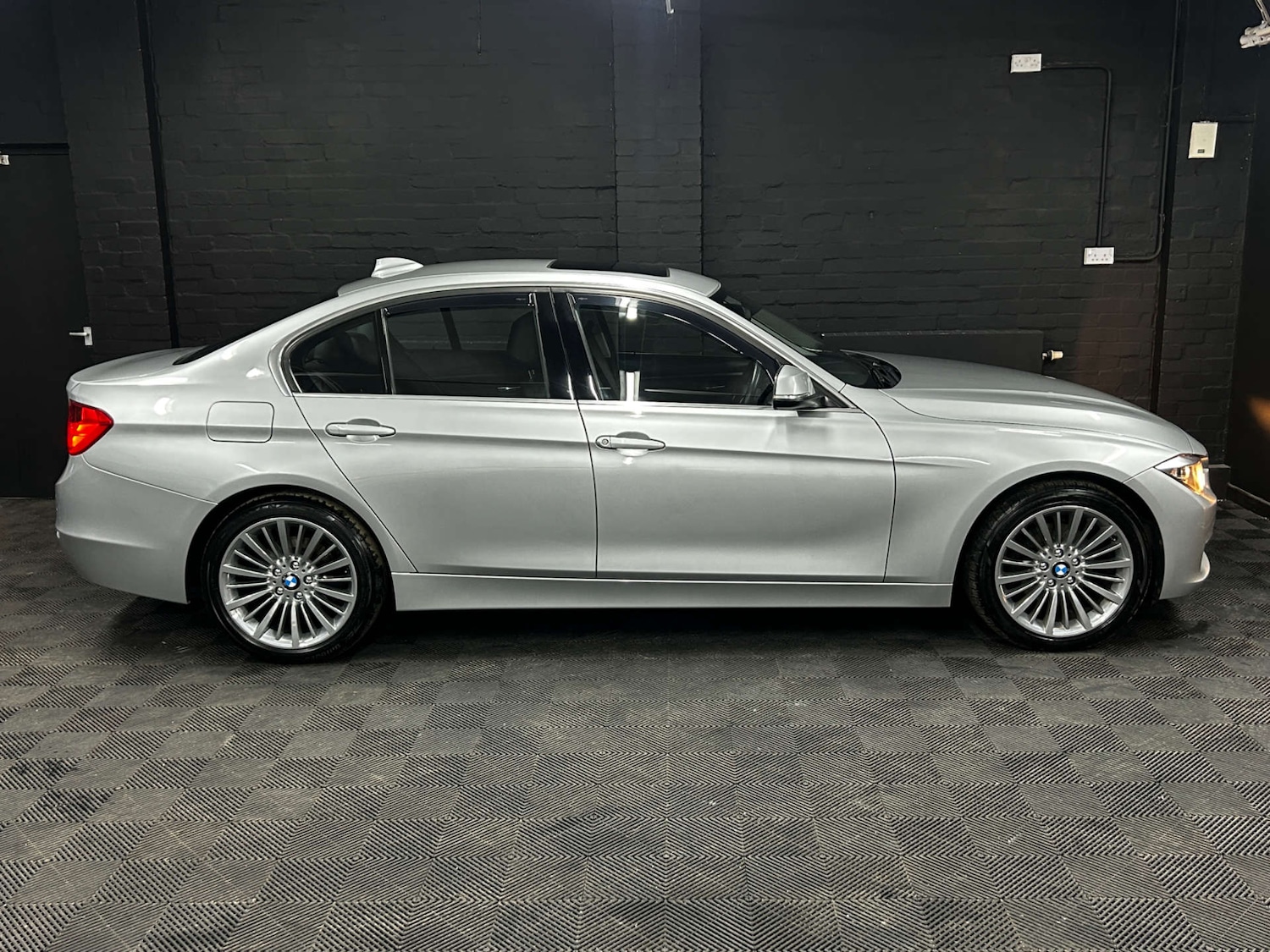 Used BMW 3 Series 2013 for sale - 77621882: Photo 13