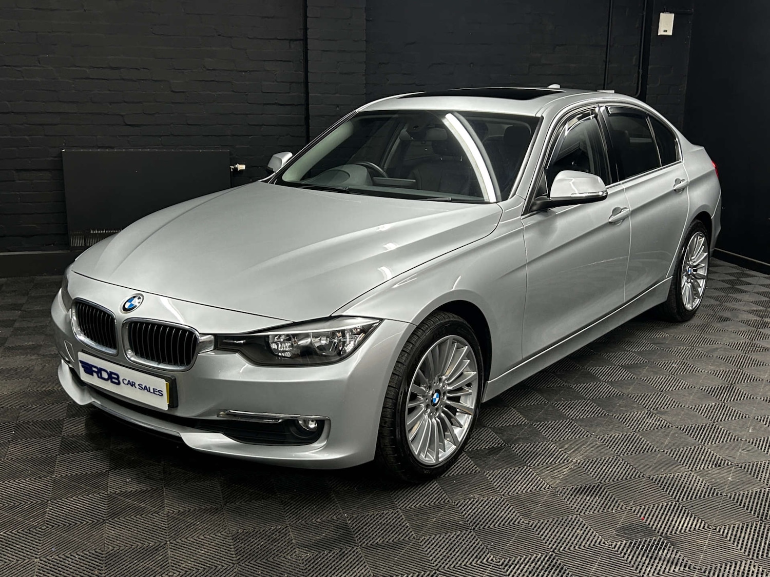 Used BMW 3 Series 2013 for sale - 77621882: Photo 3