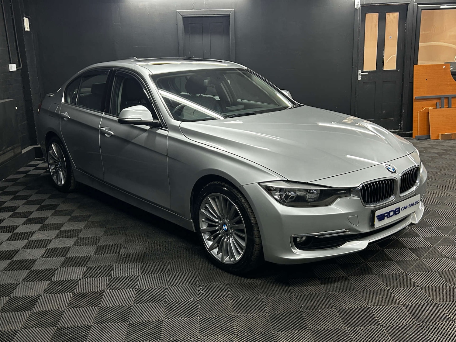 Used BMW 3 Series 2013 for sale - 77621882: Photo 9