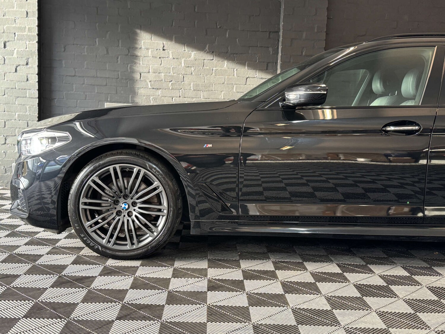 Used BMW 5 Series 2017 for sale - 76830108: Photo 13