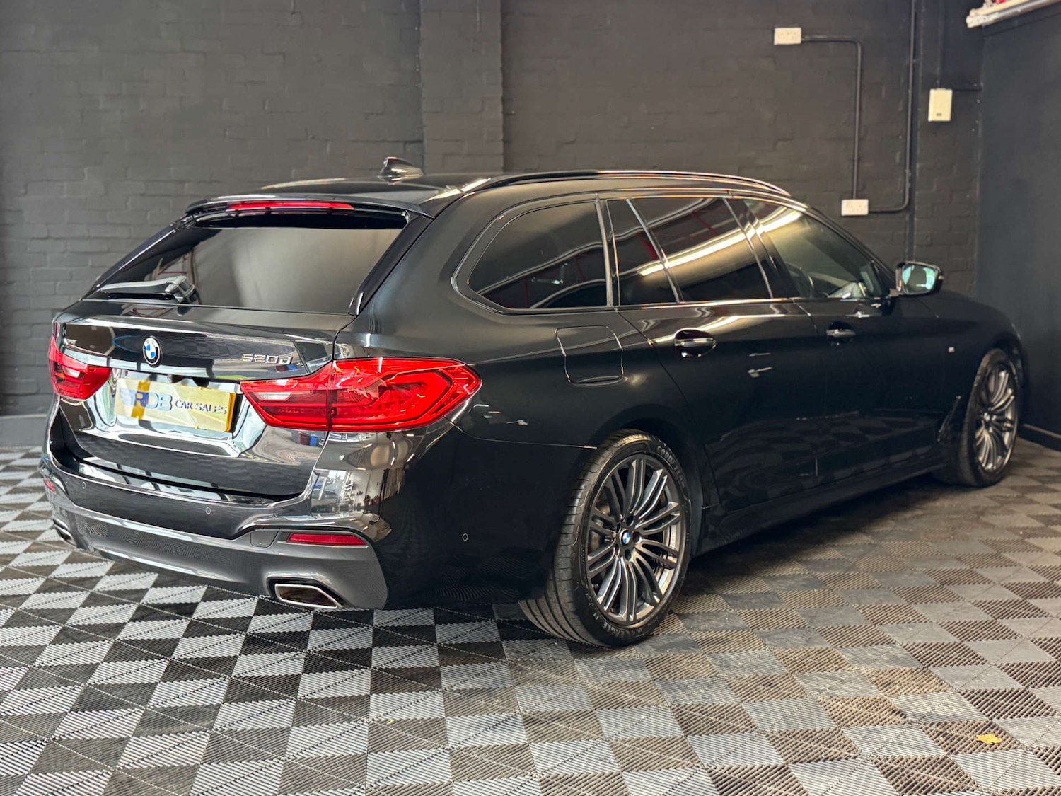 Used BMW 5 Series 2017 for sale - 76830108: Photo 18