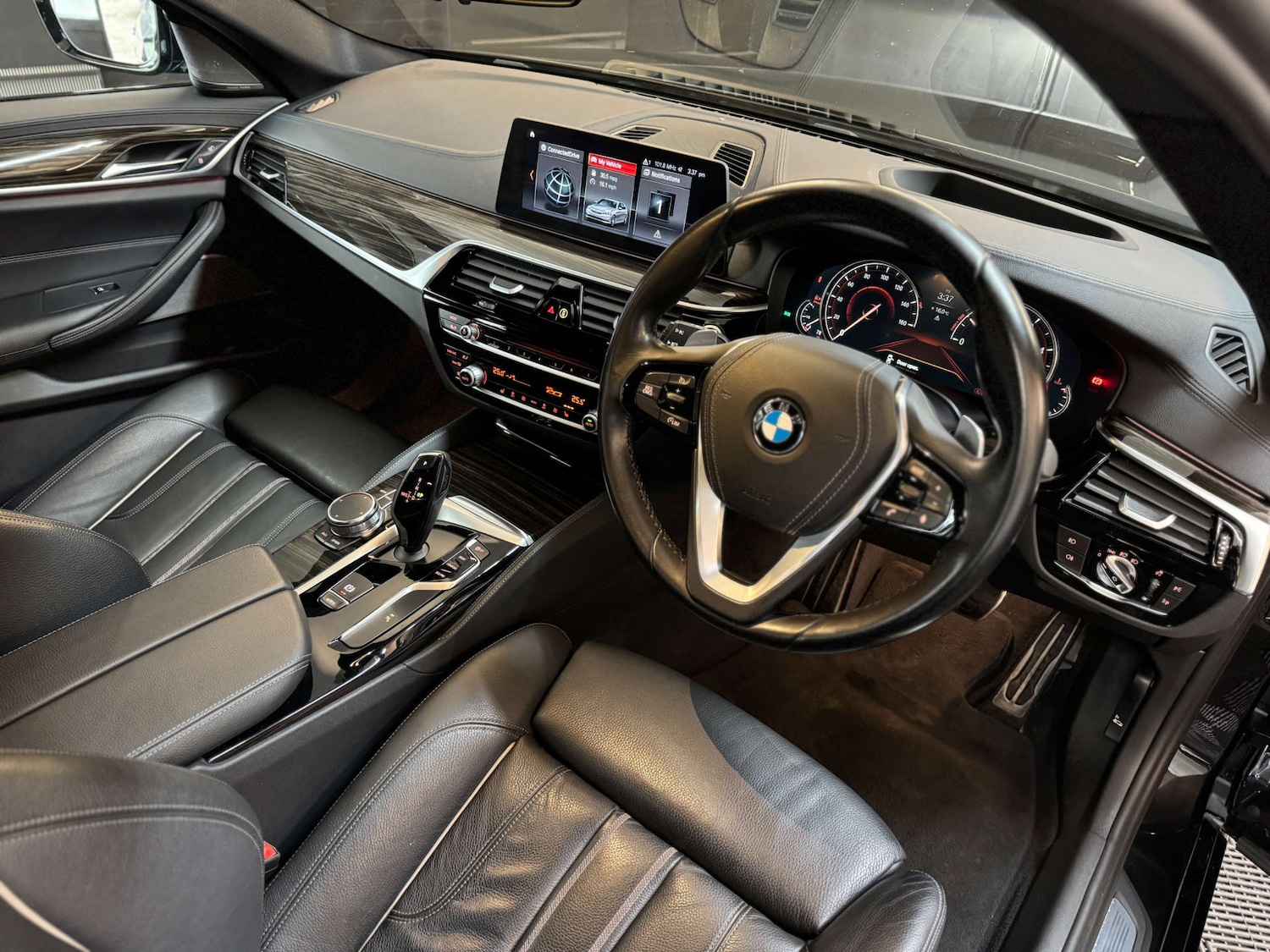 Used BMW 5 Series 2017 for sale - 76830108: Photo 29