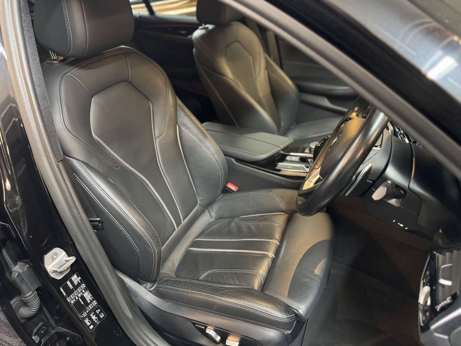 Used BMW 5 Series 2017 for sale - 76830108: Photo 30