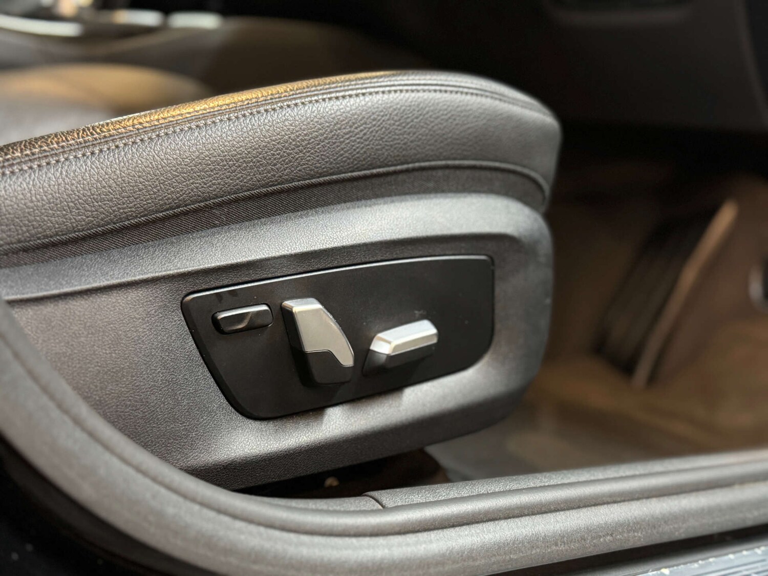 Used BMW 5 Series 2017 for sale - 76830108: Photo 37