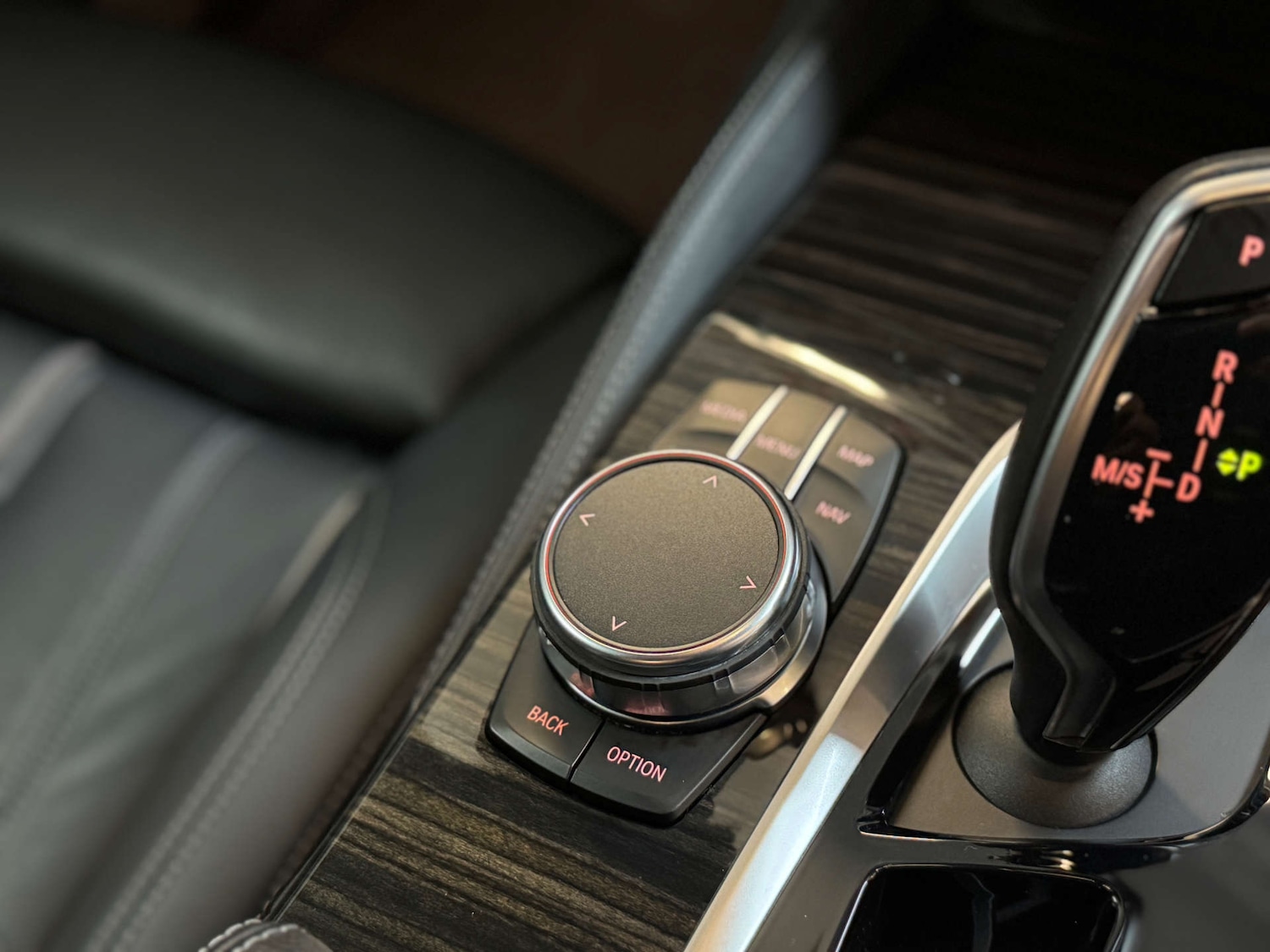 Used BMW 5 Series 2017 for sale - 76830108: Photo 42