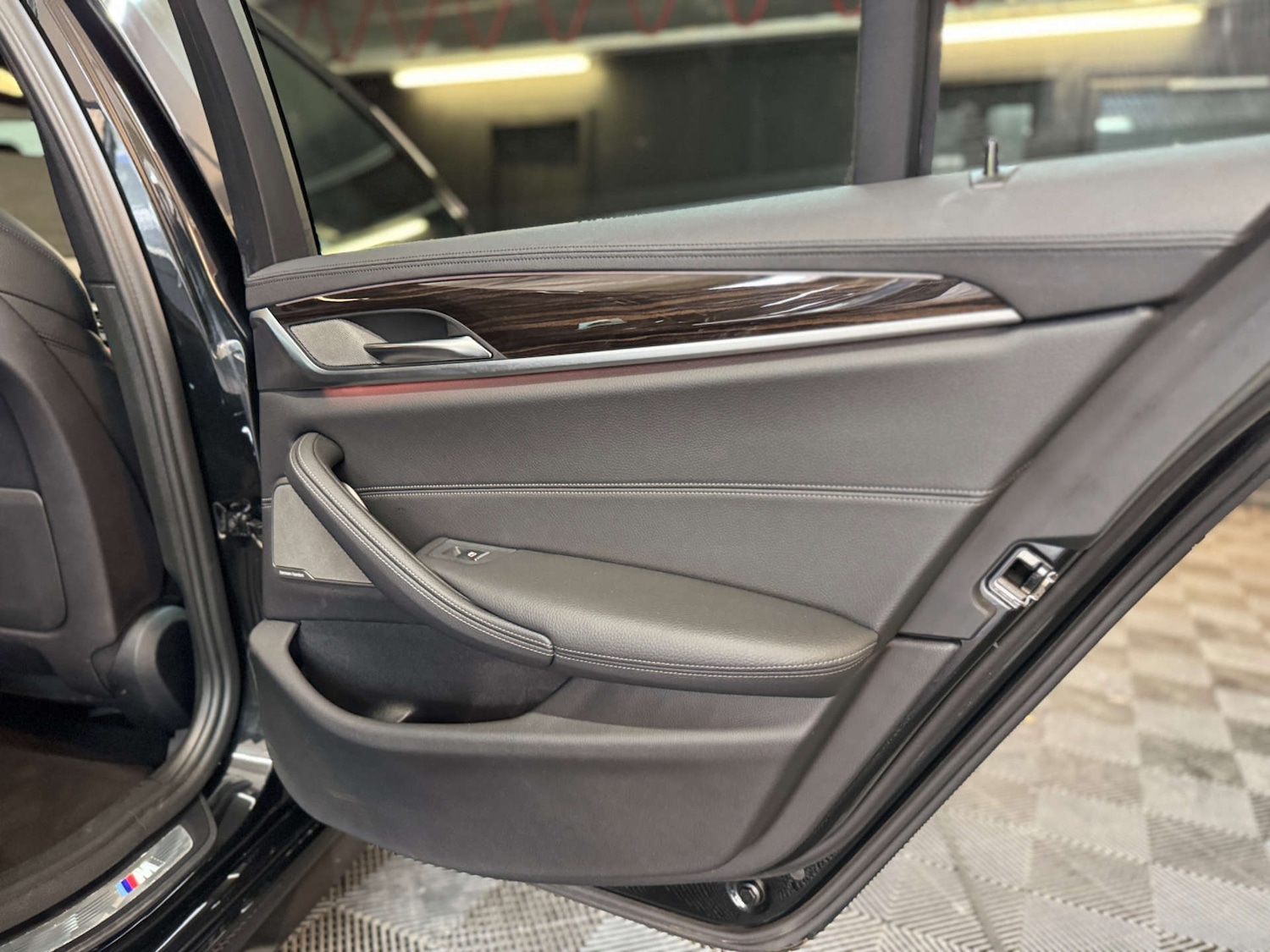 Used BMW 5 Series 2017 for sale - 76830108: Photo 60