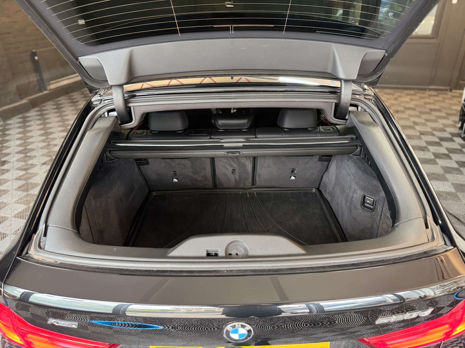 Used BMW 5 Series 2017 for sale - 76830108: Photo 61