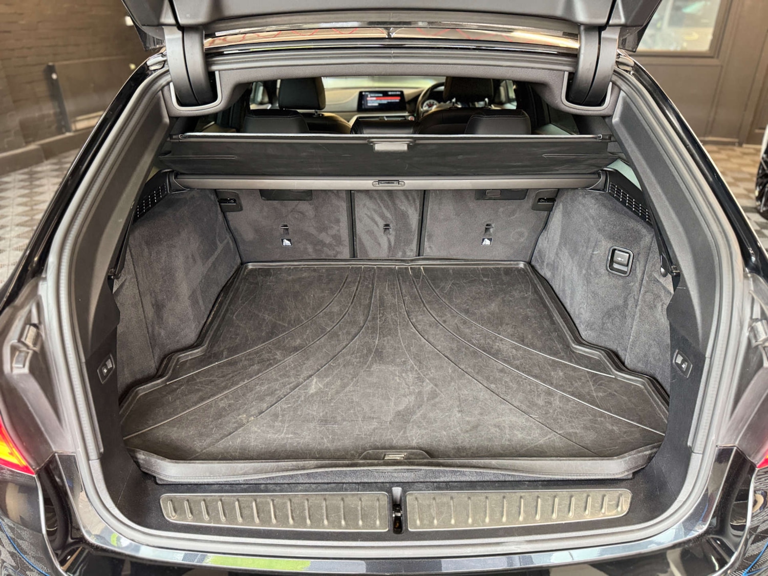 Used BMW 5 Series 2017 for sale - 76830108: Photo 62