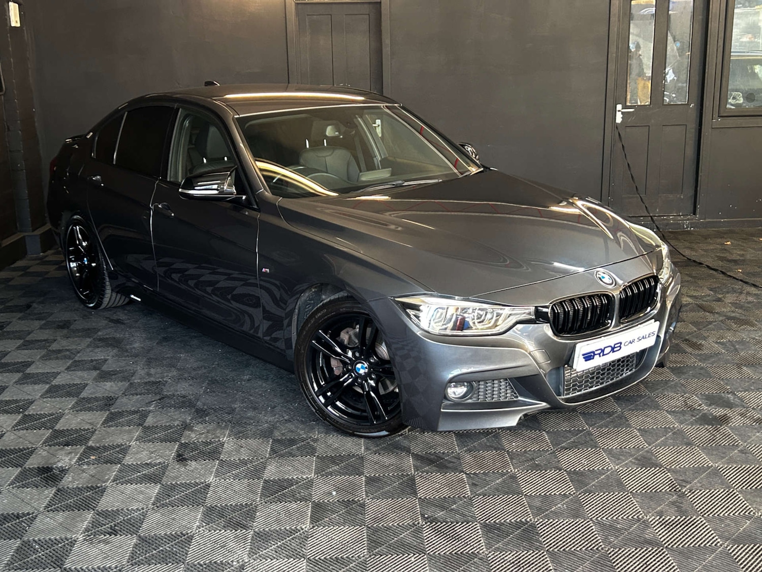 Used BMW 3 Series 2017 for sale - 76422553: Photo 10