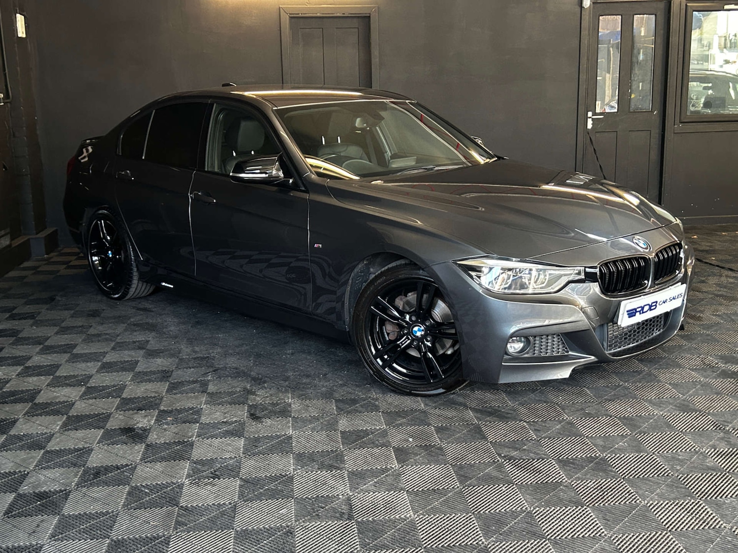 Used BMW 3 Series 2017 for sale - 76422553: Photo 11