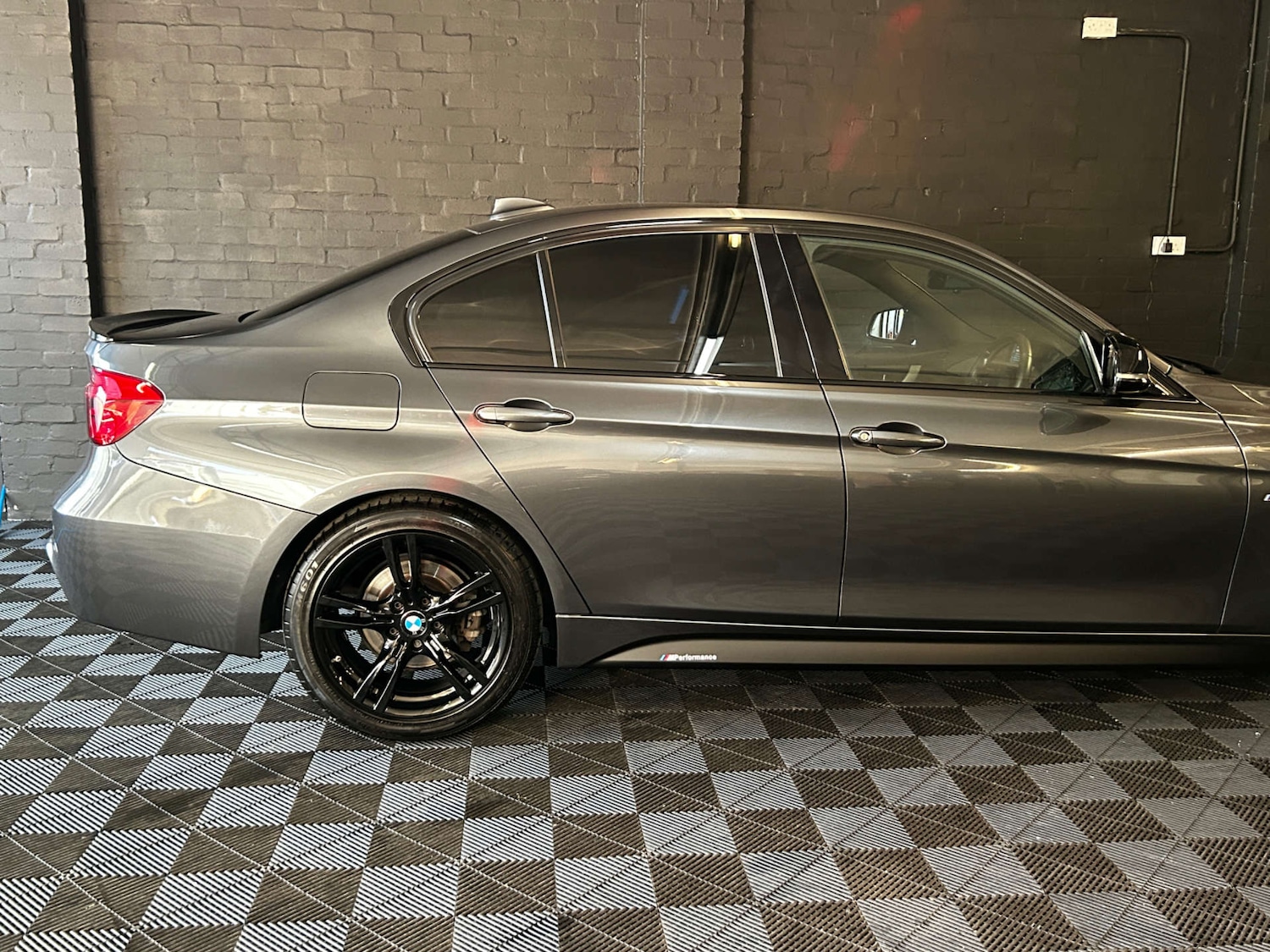 Used BMW 3 Series 2017 for sale - 76422553: Photo 16